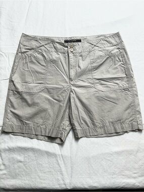 Denver Hayes Women's Light Gray Flat Front Cotton Shorts 12